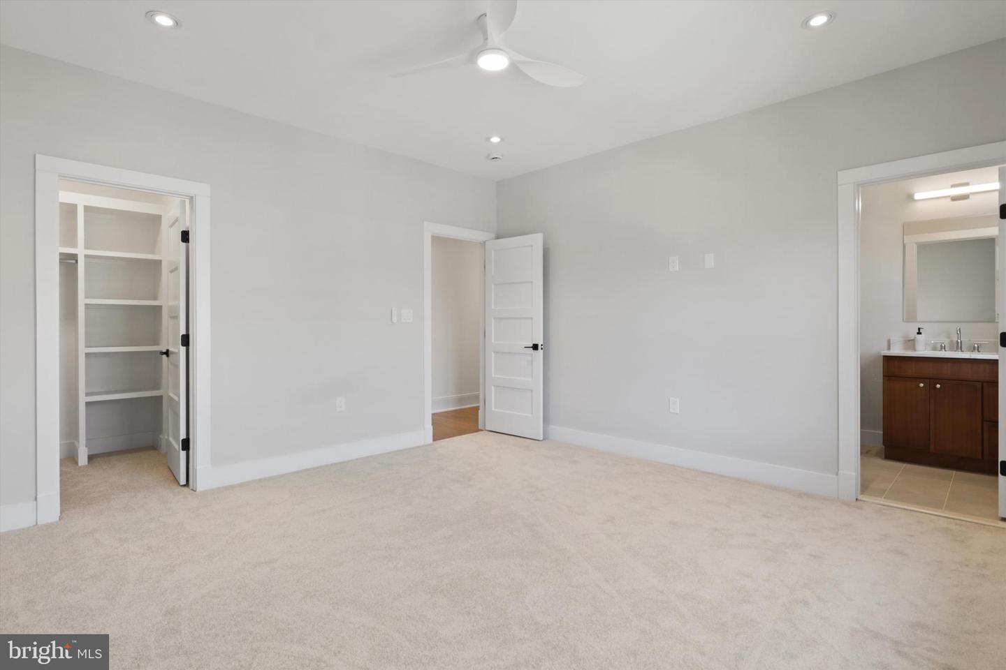 310 JOHNSON ST SW, VIENNA, Virginia 22180, 6 Bedrooms Bedrooms, ,5 BathroomsBathrooms,Residential,For sale,310 JOHNSON ST SW,VAFX2245430 MLS # VAFX2245430