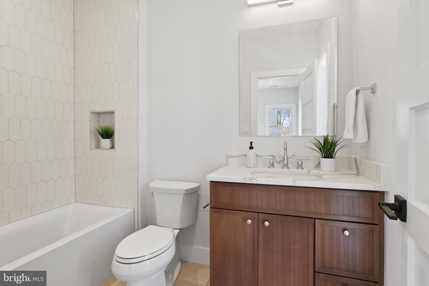 310 JOHNSON ST SW, VIENNA, Virginia 22180, 6 Bedrooms Bedrooms, ,5 BathroomsBathrooms,Residential,For sale,310 JOHNSON ST SW,VAFX2245430 MLS # VAFX2245430