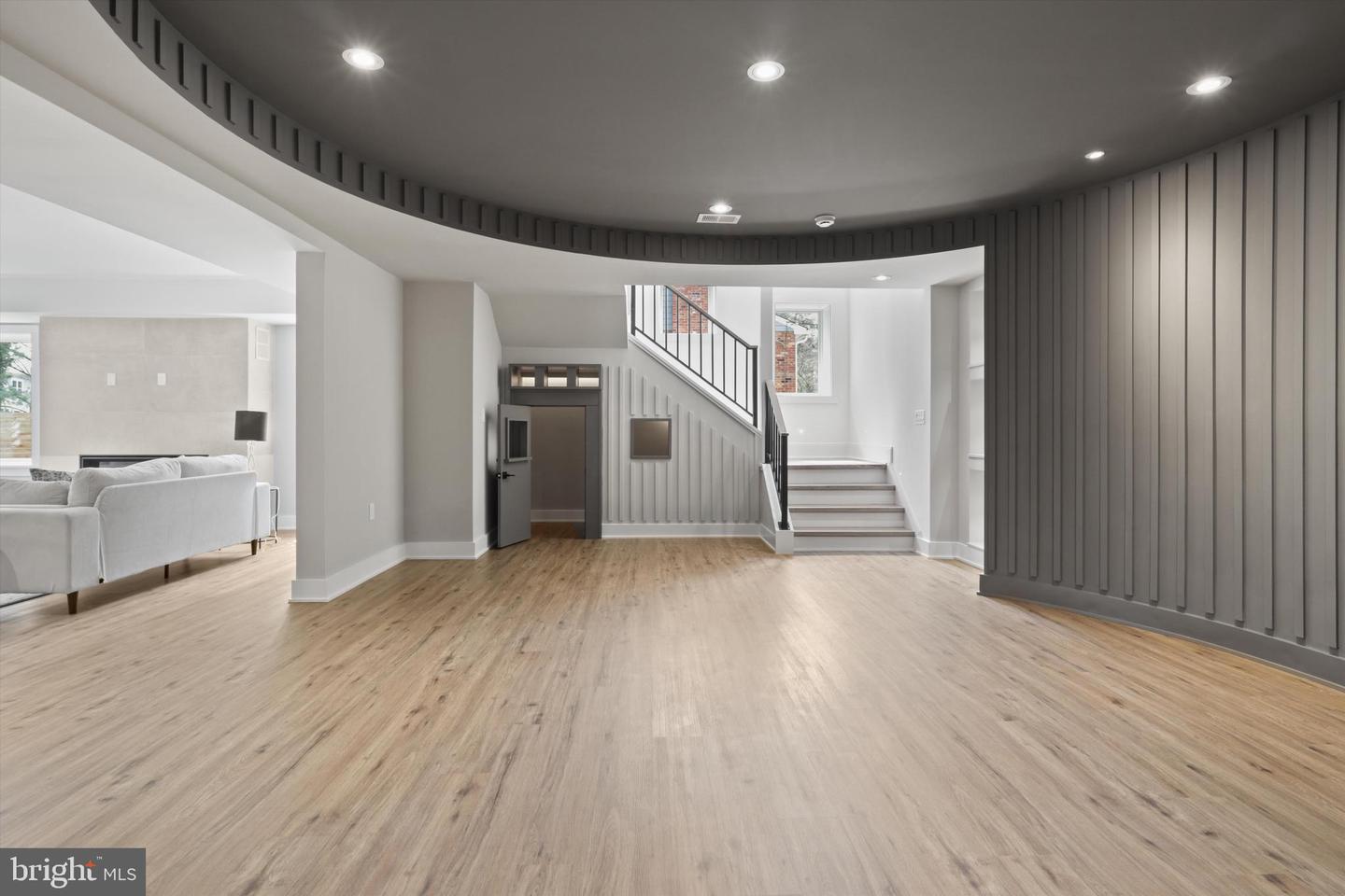 310 JOHNSON ST SW, VIENNA, Virginia 22180, 6 Bedrooms Bedrooms, ,5 BathroomsBathrooms,Residential,For sale,310 JOHNSON ST SW,VAFX2245430 MLS # VAFX2245430