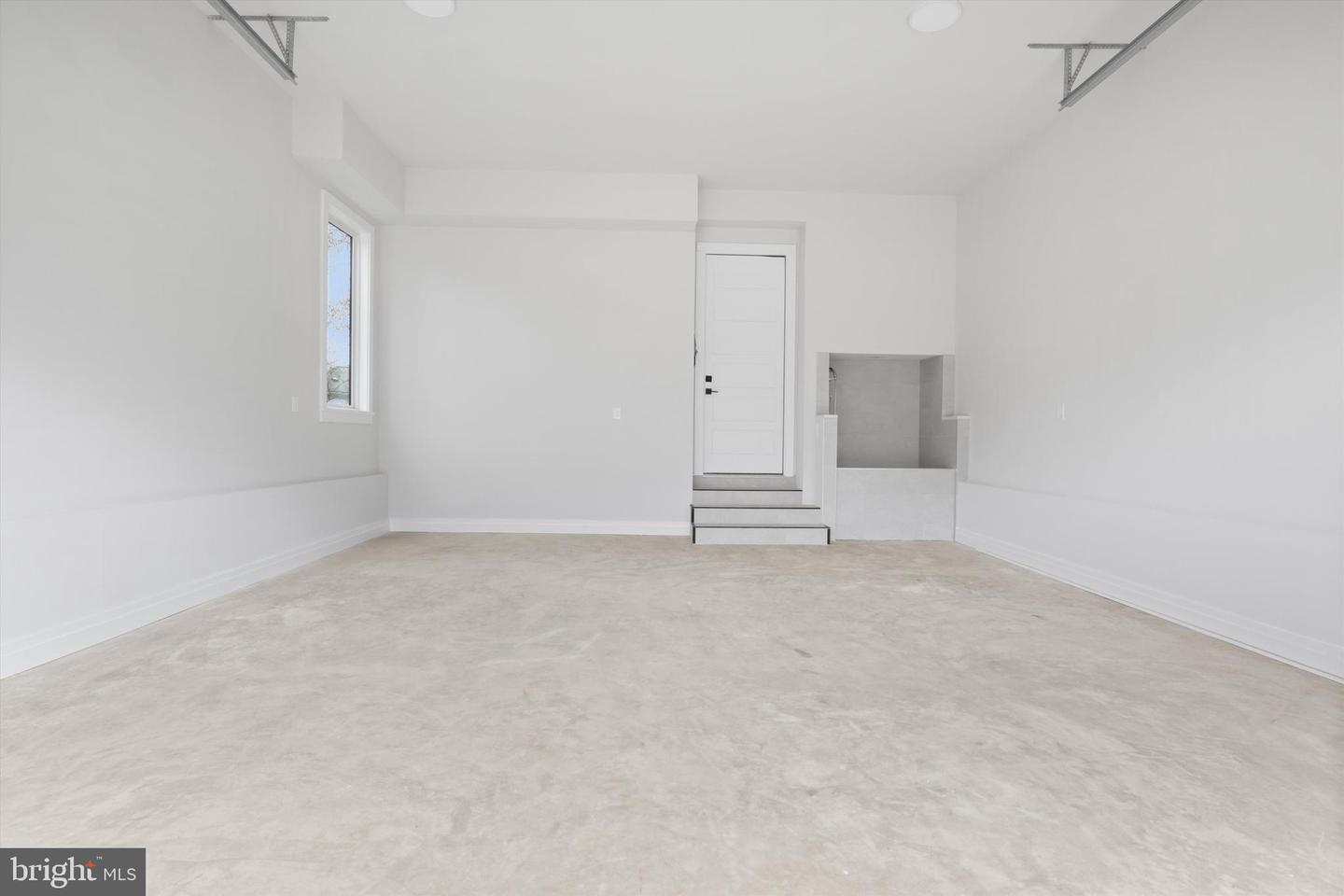 310 JOHNSON ST SW, VIENNA, Virginia 22180, 6 Bedrooms Bedrooms, ,5 BathroomsBathrooms,Residential,For sale,310 JOHNSON ST SW,VAFX2245430 MLS # VAFX2245430