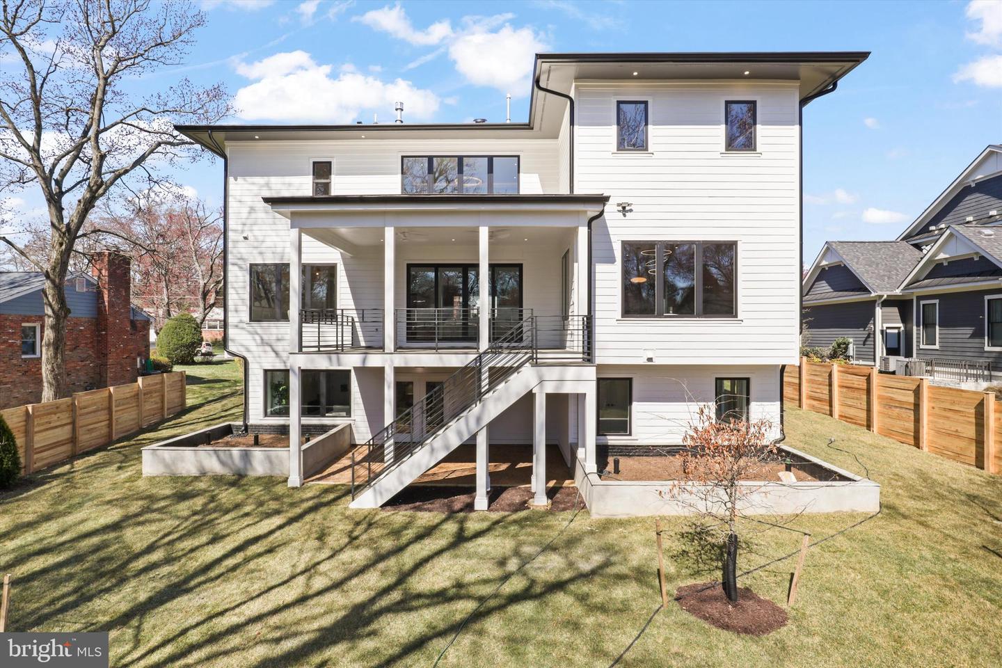 310 JOHNSON ST SW, VIENNA, Virginia 22180, 6 Bedrooms Bedrooms, ,5 BathroomsBathrooms,Residential,For sale,310 JOHNSON ST SW,VAFX2245430 MLS # VAFX2245430