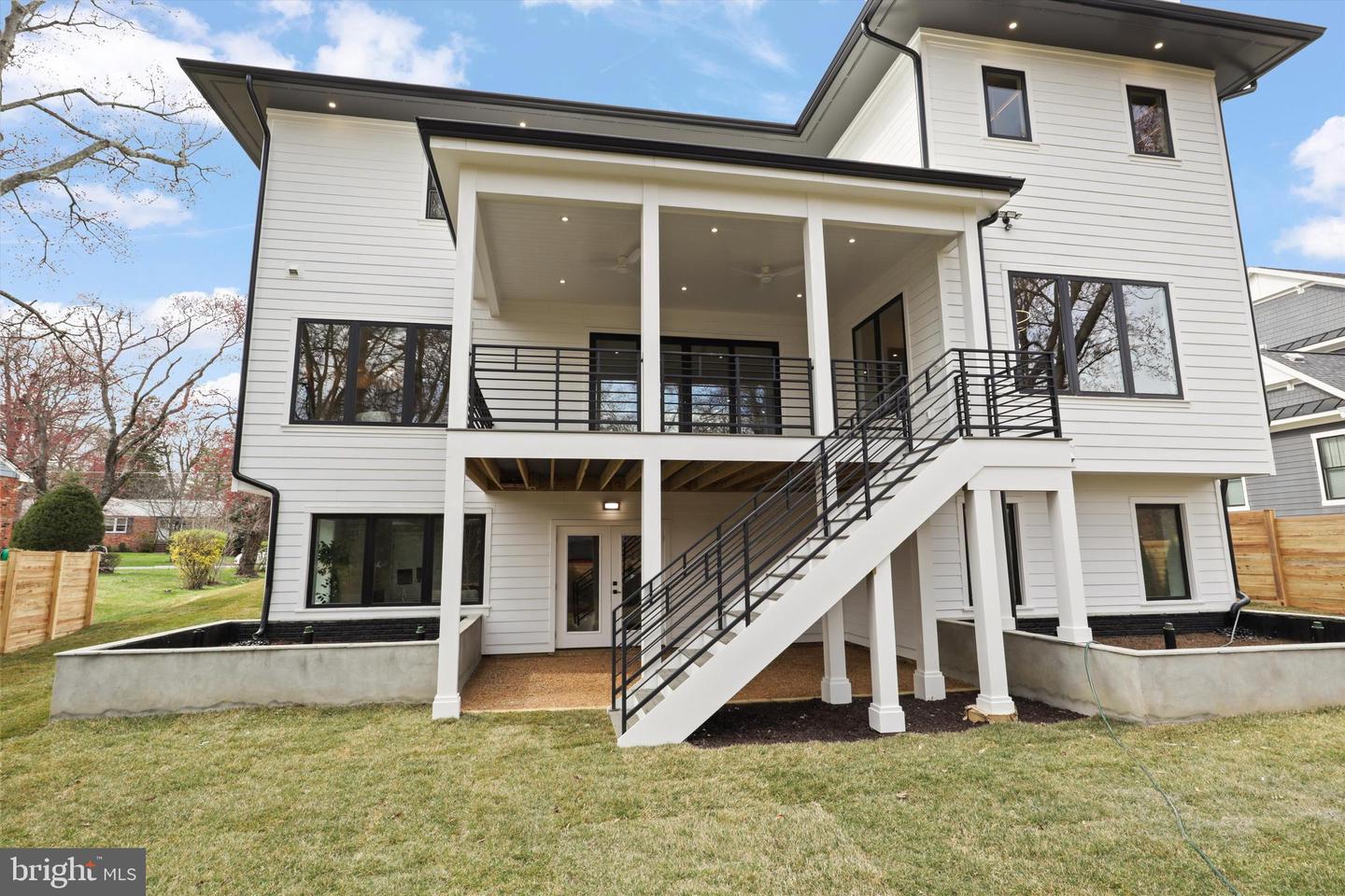 310 JOHNSON ST SW, VIENNA, Virginia 22180, 6 Bedrooms Bedrooms, ,5 BathroomsBathrooms,Residential,For sale,310 JOHNSON ST SW,VAFX2245430 MLS # VAFX2245430