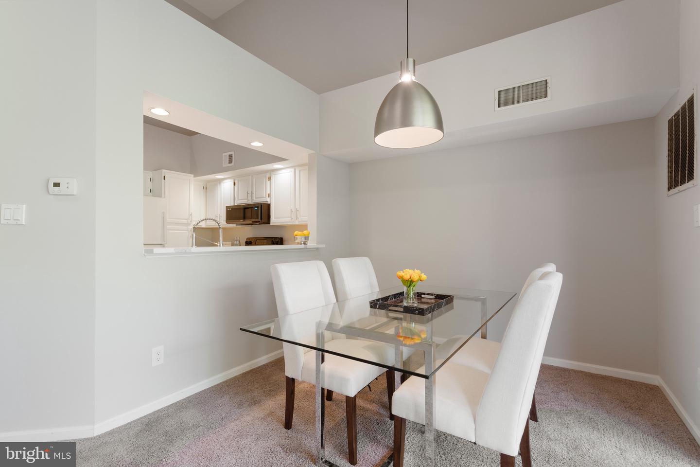 7014 ELLINGHAM CIR #F, ALEXANDRIA, Virginia 22315, 2 Bedrooms Bedrooms, ,2 BathroomsBathrooms,Residential,For sale,7014 ELLINGHAM CIR #F,VAFX2223736 MLS # VAFX2223736