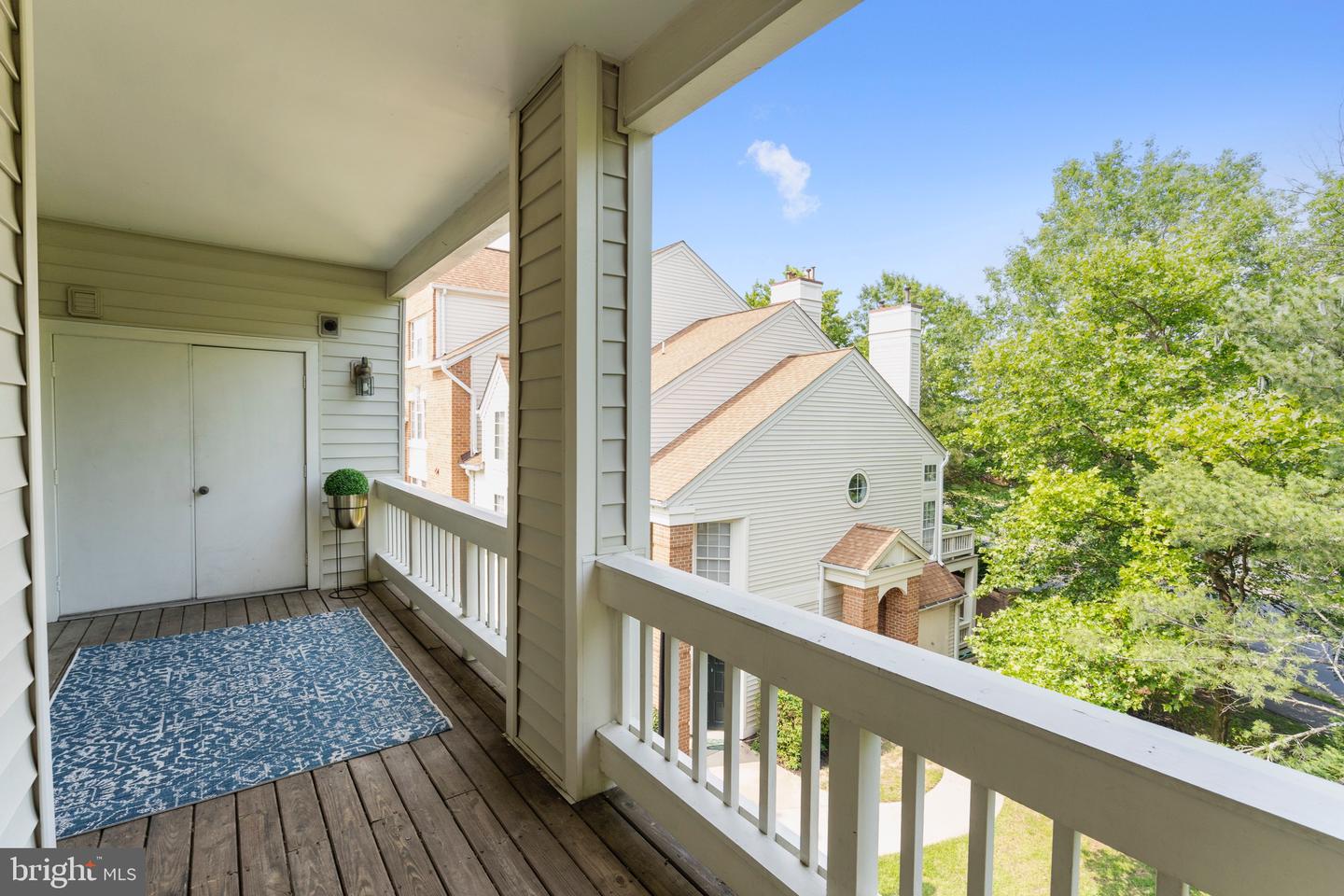 7014 ELLINGHAM CIR #F, ALEXANDRIA, Virginia 22315, 2 Bedrooms Bedrooms, ,2 BathroomsBathrooms,Residential,For sale,7014 ELLINGHAM CIR #F,VAFX2223736 MLS # VAFX2223736