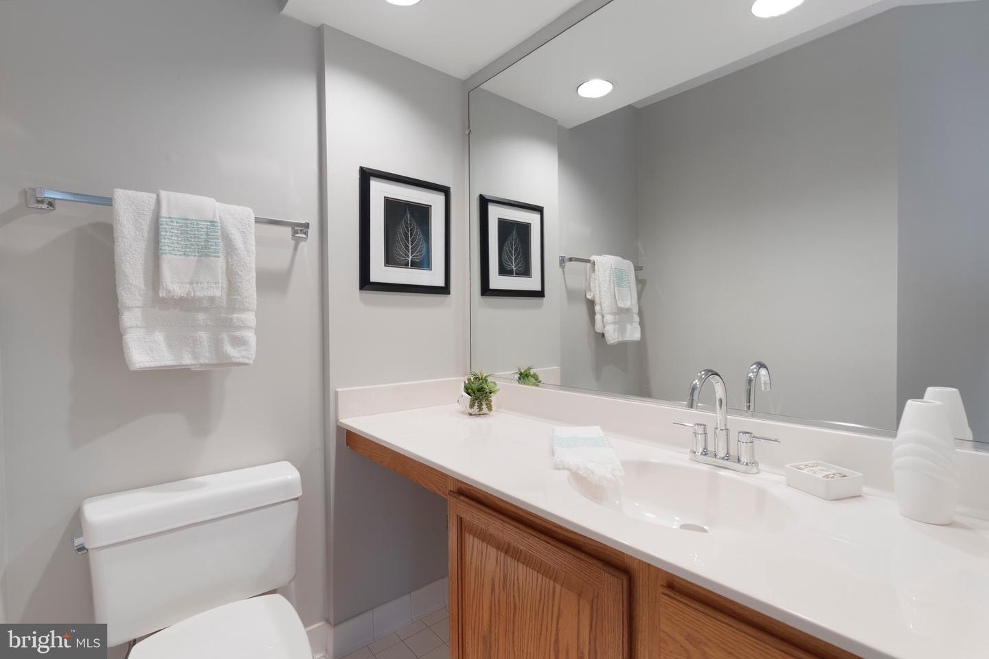 7014 ELLINGHAM CIR #F, ALEXANDRIA, Virginia 22315, 2 Bedrooms Bedrooms, ,2 BathroomsBathrooms,Residential,For sale,7014 ELLINGHAM CIR #F,VAFX2223736 MLS # VAFX2223736