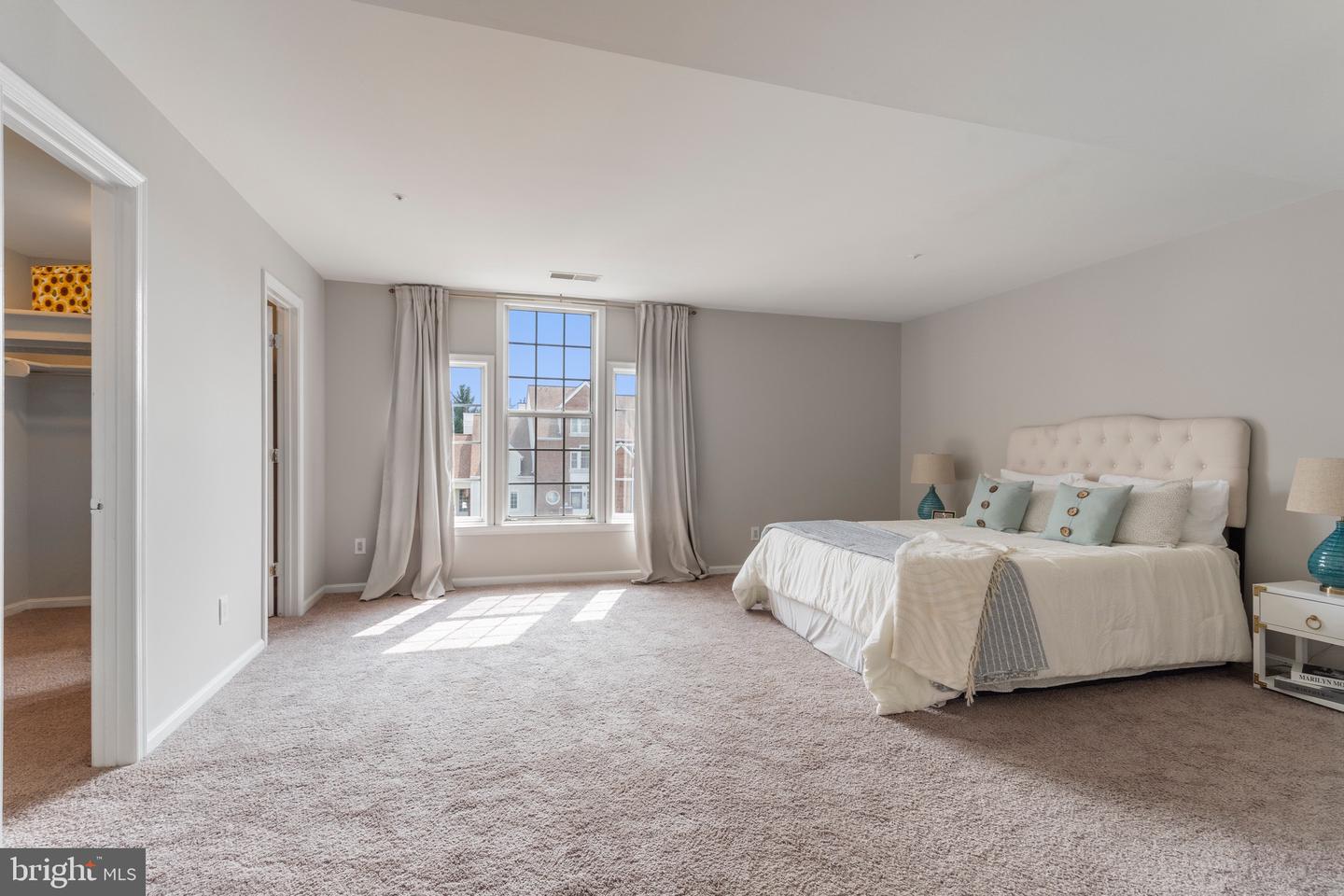 7014 ELLINGHAM CIR #F, ALEXANDRIA, Virginia 22315, 2 Bedrooms Bedrooms, ,2 BathroomsBathrooms,Residential,For sale,7014 ELLINGHAM CIR #F,VAFX2223736 MLS # VAFX2223736