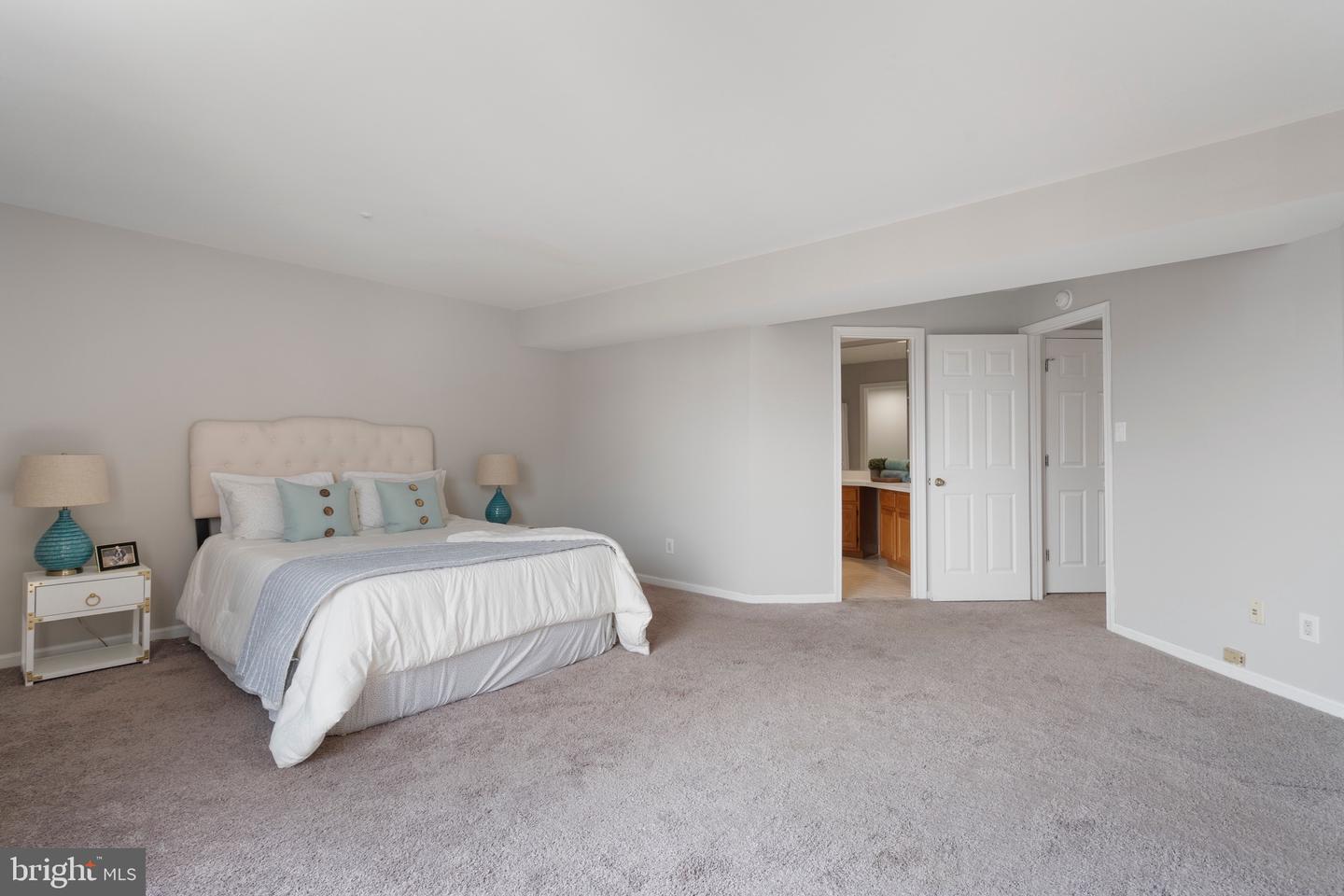 7014 ELLINGHAM CIR #F, ALEXANDRIA, Virginia 22315, 2 Bedrooms Bedrooms, ,2 BathroomsBathrooms,Residential,For sale,7014 ELLINGHAM CIR #F,VAFX2223736 MLS # VAFX2223736
