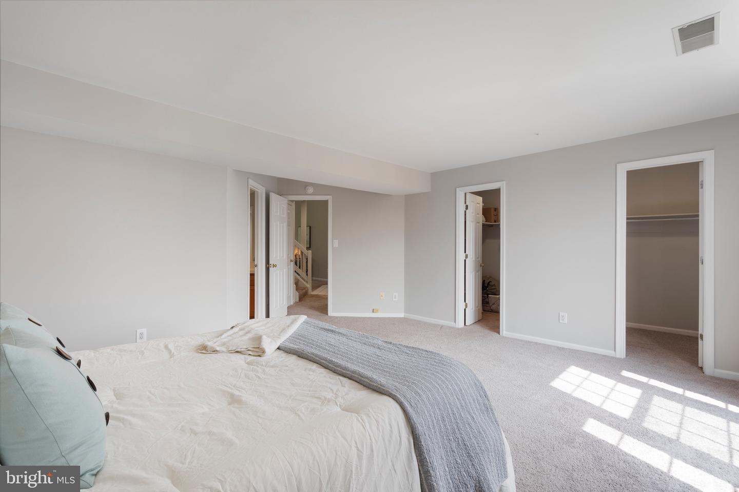 7014 ELLINGHAM CIR #F, ALEXANDRIA, Virginia 22315, 2 Bedrooms Bedrooms, ,2 BathroomsBathrooms,Residential,For sale,7014 ELLINGHAM CIR #F,VAFX2223736 MLS # VAFX2223736