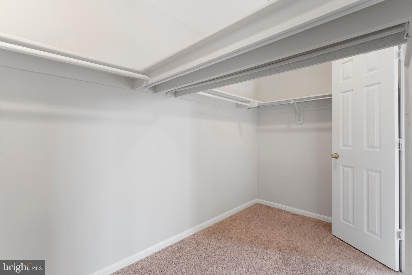 7014 ELLINGHAM CIR #F, ALEXANDRIA, Virginia 22315, 2 Bedrooms Bedrooms, ,2 BathroomsBathrooms,Residential,For sale,7014 ELLINGHAM CIR #F,VAFX2223736 MLS # VAFX2223736