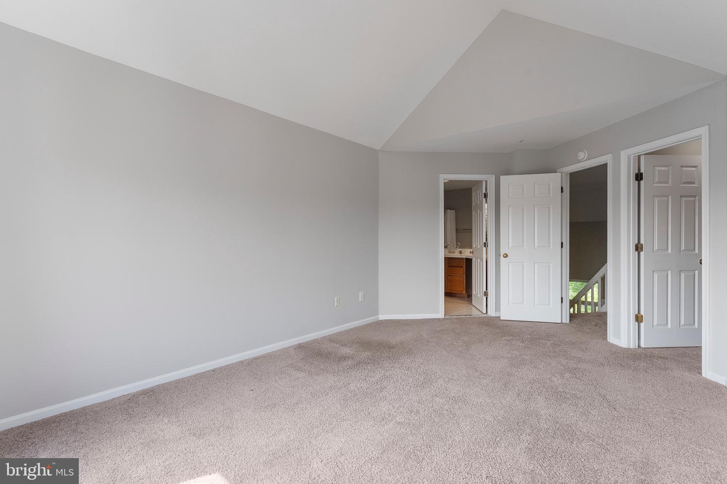 7014 ELLINGHAM CIR #F, ALEXANDRIA, Virginia 22315, 2 Bedrooms Bedrooms, ,2 BathroomsBathrooms,Residential,For sale,7014 ELLINGHAM CIR #F,VAFX2223736 MLS # VAFX2223736