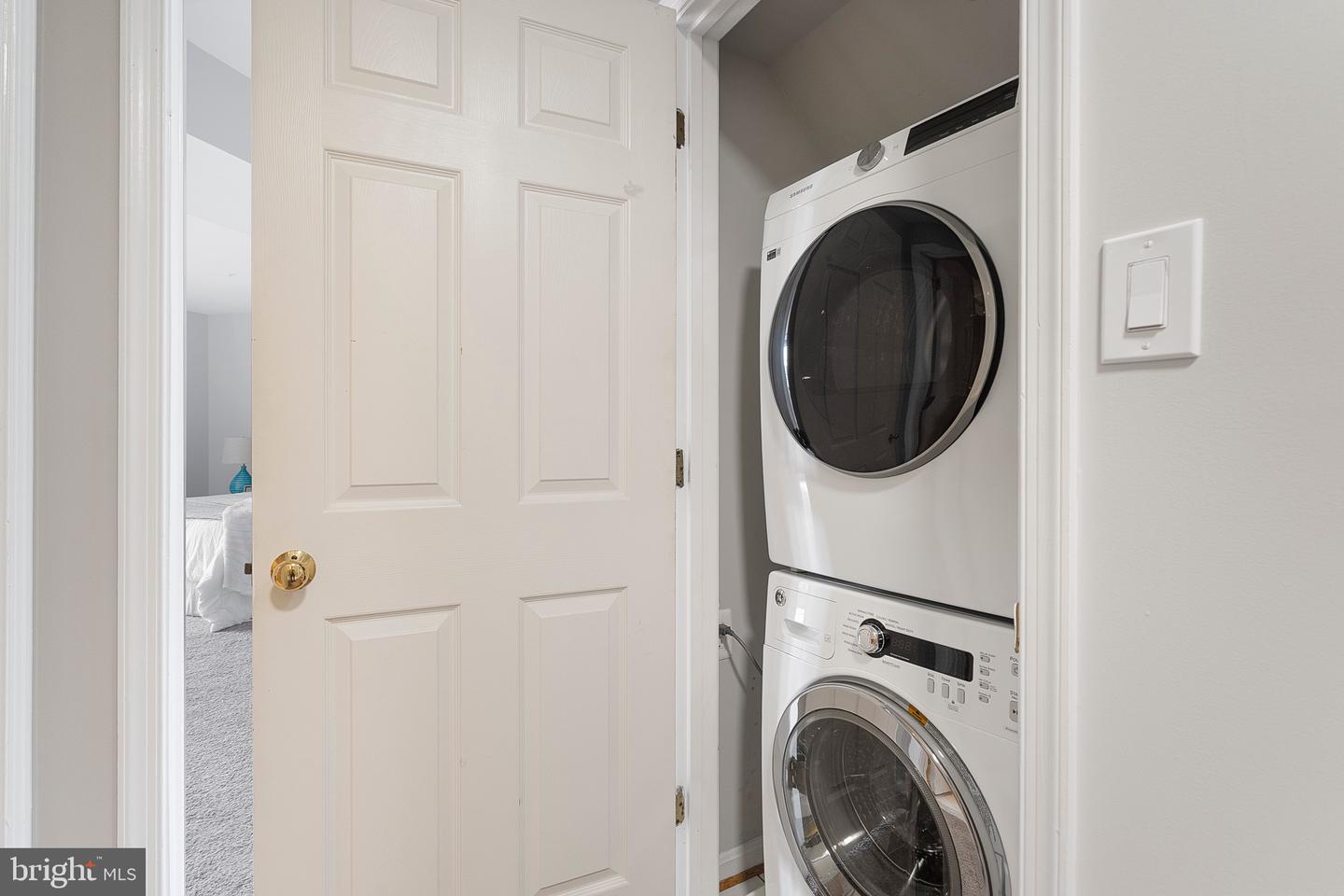 7014 ELLINGHAM CIR #F, ALEXANDRIA, Virginia 22315, 2 Bedrooms Bedrooms, ,2 BathroomsBathrooms,Residential,For sale,7014 ELLINGHAM CIR #F,VAFX2223736 MLS # VAFX2223736