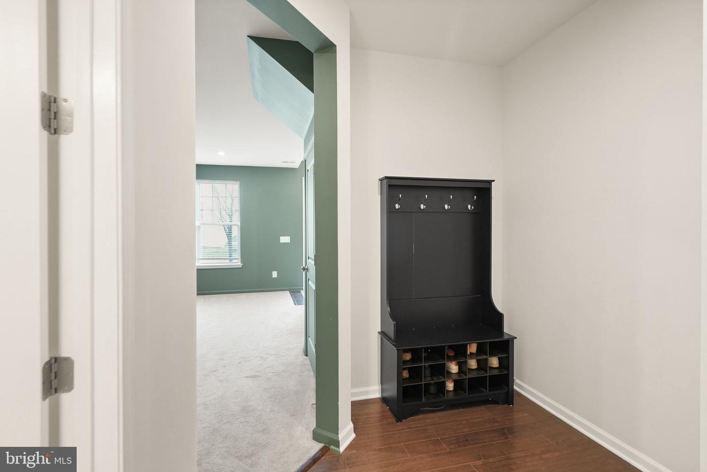 19298 FORKED CREEK TER, LEESBURG, Virginia 20175, 3 Bedrooms Bedrooms, ,3 BathroomsBathrooms,Residential,For sale,19298 FORKED CREEK TER,VALO2089894 MLS # VALO2089894