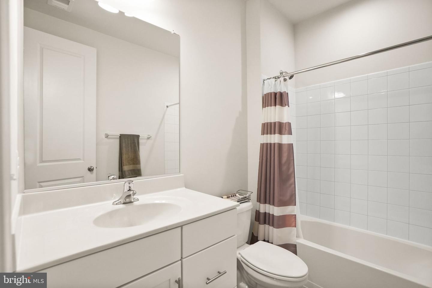 19298 FORKED CREEK TER, LEESBURG, Virginia 20175, 3 Bedrooms Bedrooms, ,3 BathroomsBathrooms,Residential,For sale,19298 FORKED CREEK TER,VALO2089894 MLS # VALO2089894