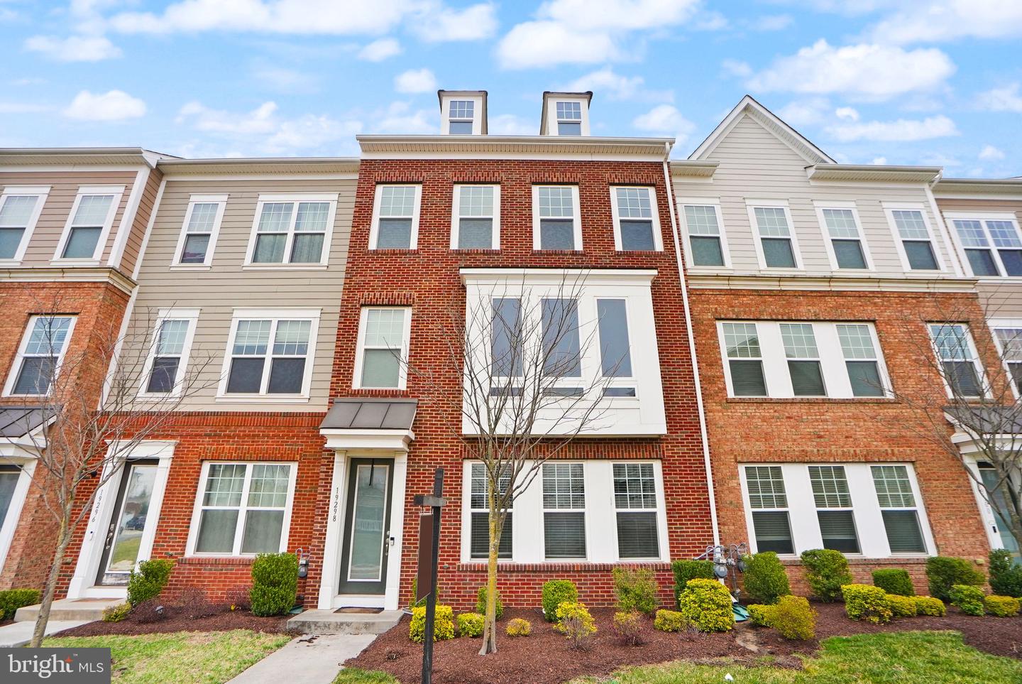19298 FORKED CREEK TER, LEESBURG, Virginia 20175, 3 Bedrooms Bedrooms, ,3 BathroomsBathrooms,Residential,For sale,19298 FORKED CREEK TER,VALO2089894 MLS # VALO2089894