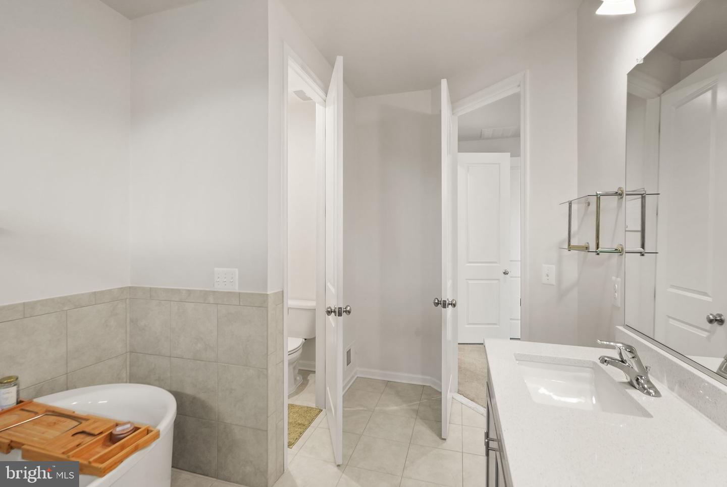 19298 FORKED CREEK TER, LEESBURG, Virginia 20175, 3 Bedrooms Bedrooms, ,3 BathroomsBathrooms,Residential,For sale,19298 FORKED CREEK TER,VALO2089894 MLS # VALO2089894
