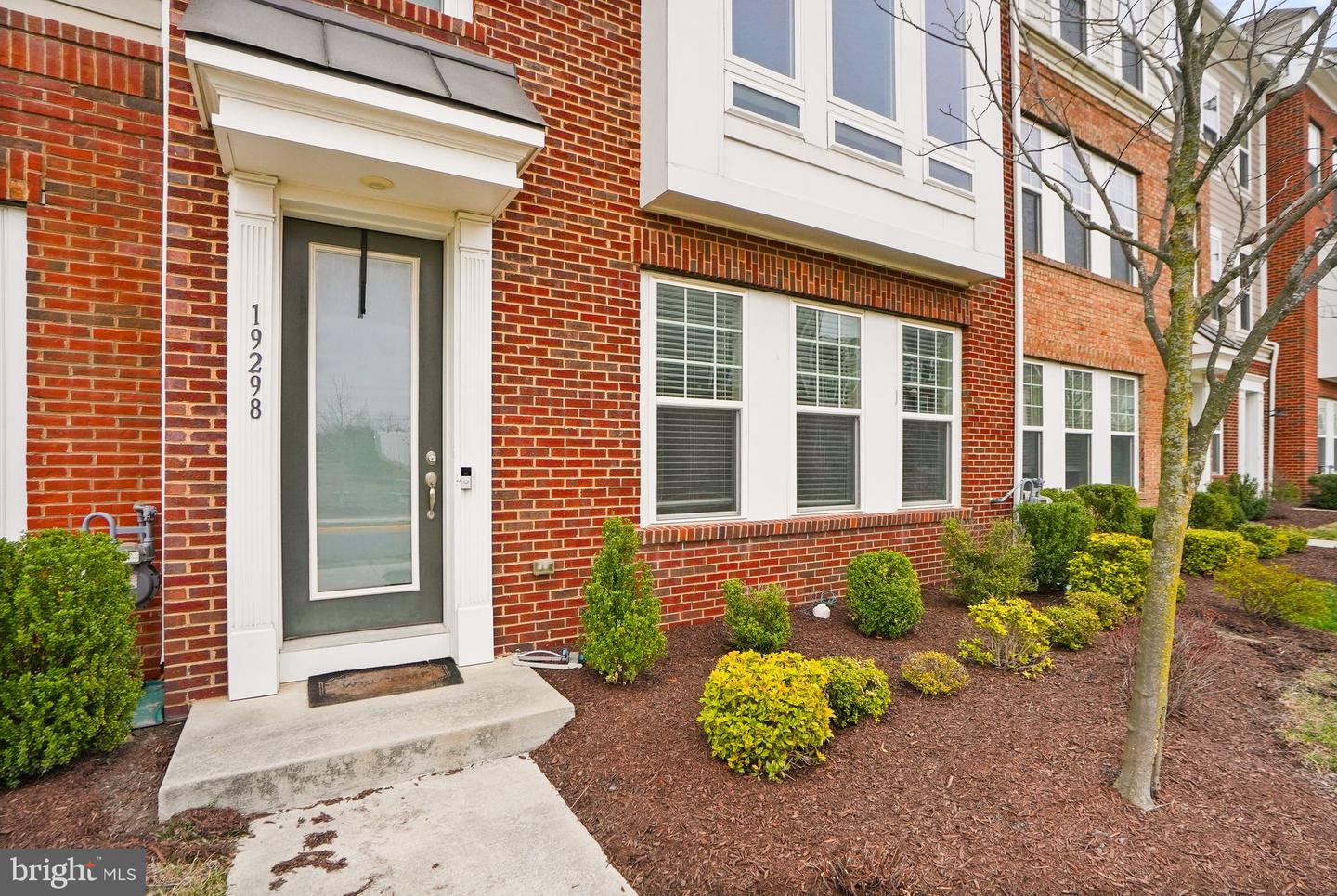 19298 FORKED CREEK TER, LEESBURG, Virginia 20175, 3 Bedrooms Bedrooms, ,3 BathroomsBathrooms,Residential,For sale,19298 FORKED CREEK TER,VALO2089894 MLS # VALO2089894