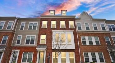 19298 FORKED CREEK TER, LEESBURG, Virginia 20175, 3 Bedrooms Bedrooms, ,3 BathroomsBathrooms,Residential,For sale,19298 FORKED CREEK TER,VALO2089894 MLS # VALO2089894