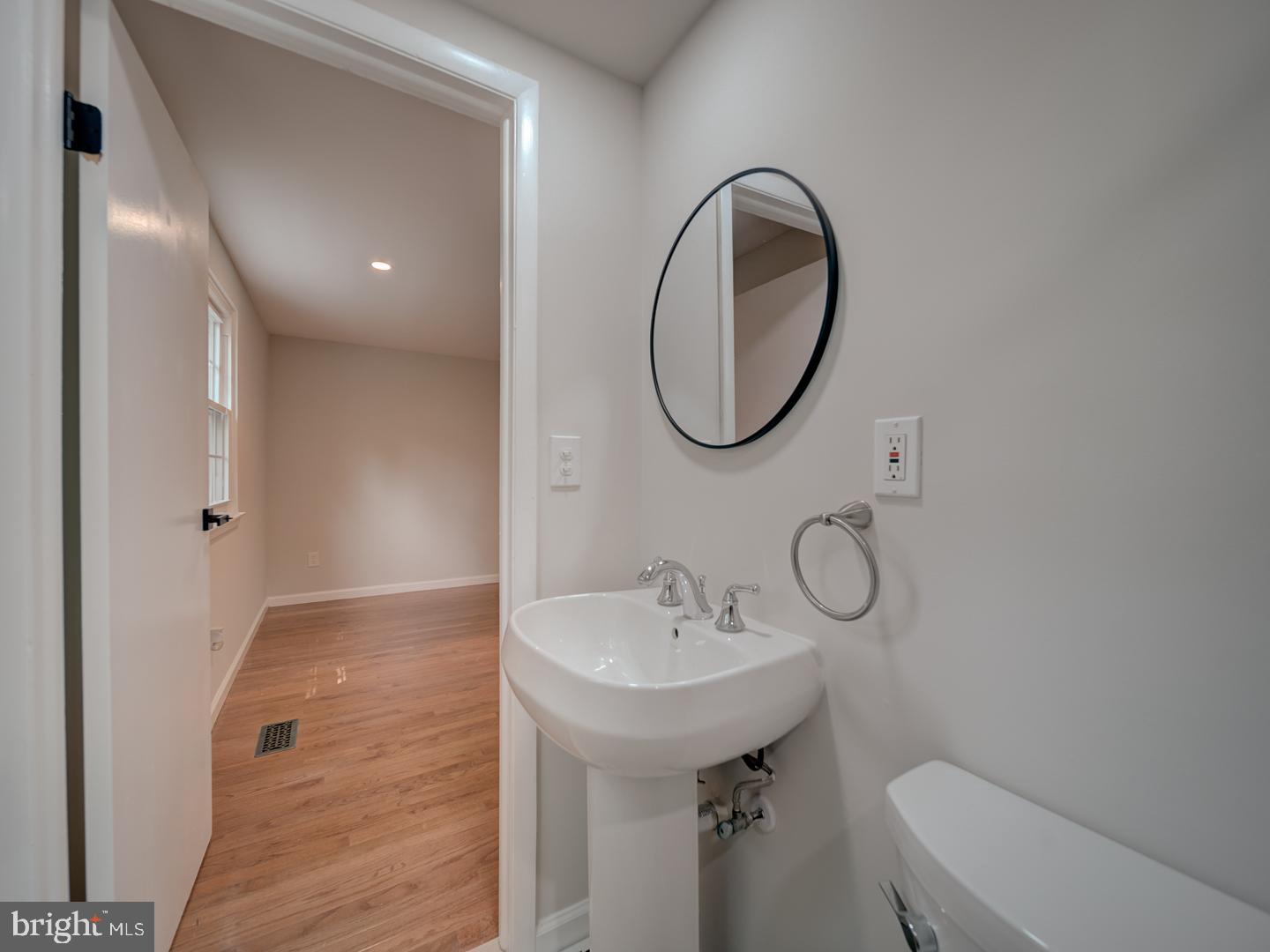 9117 HUNTING PINES PL, FAIRFAX, Virginia 22032, 4 Bedrooms Bedrooms, ,4 BathroomsBathrooms,Residential,For sale,9117 HUNTING PINES PL,VAFX2229310 MLS # VAFX2229310