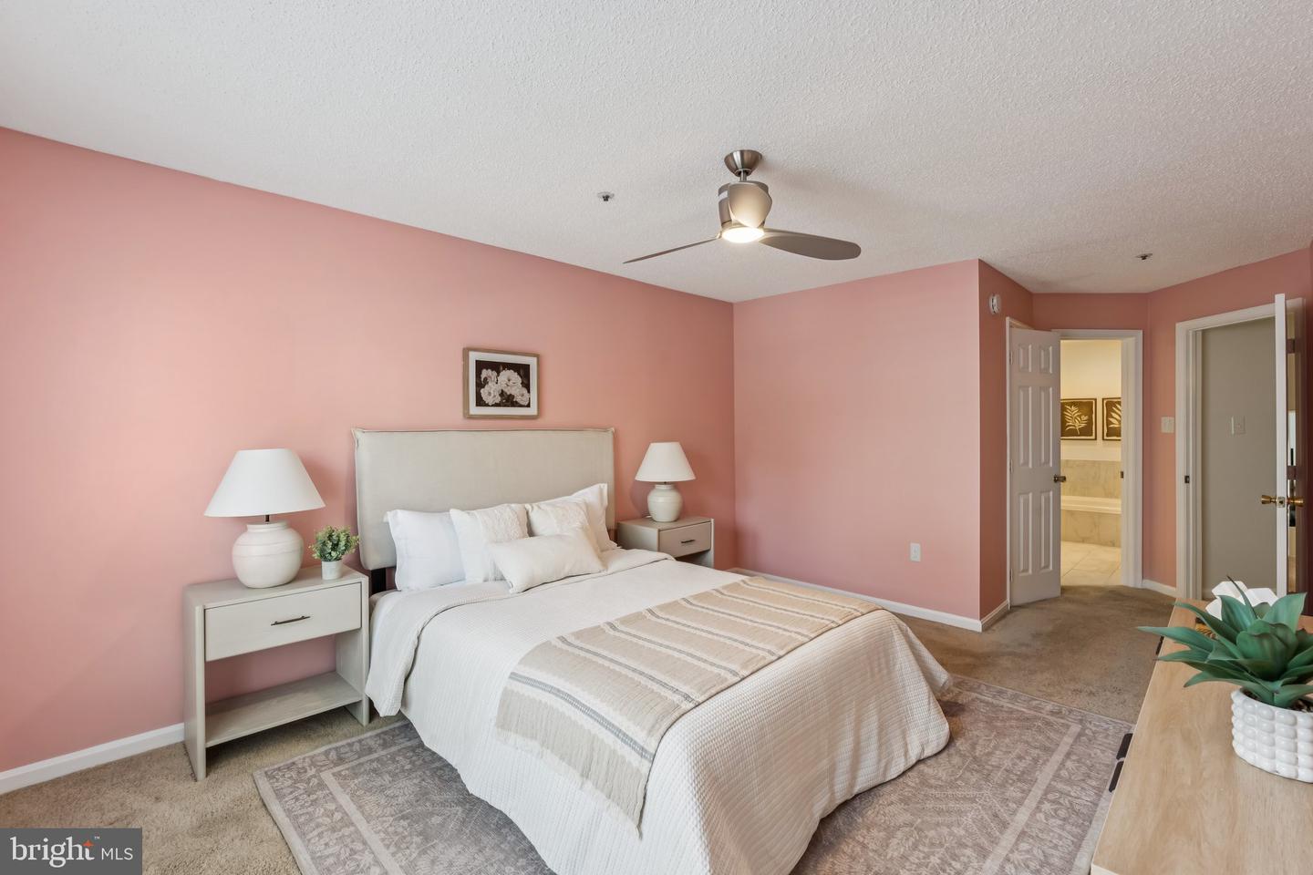 249 S PICKETT ST #302, ALEXANDRIA, Virginia 22304, 2 Bedrooms Bedrooms, ,2 BathroomsBathrooms,Residential,For sale,249 S PICKETT ST #302,VAAX2043156 MLS # VAAX2043156