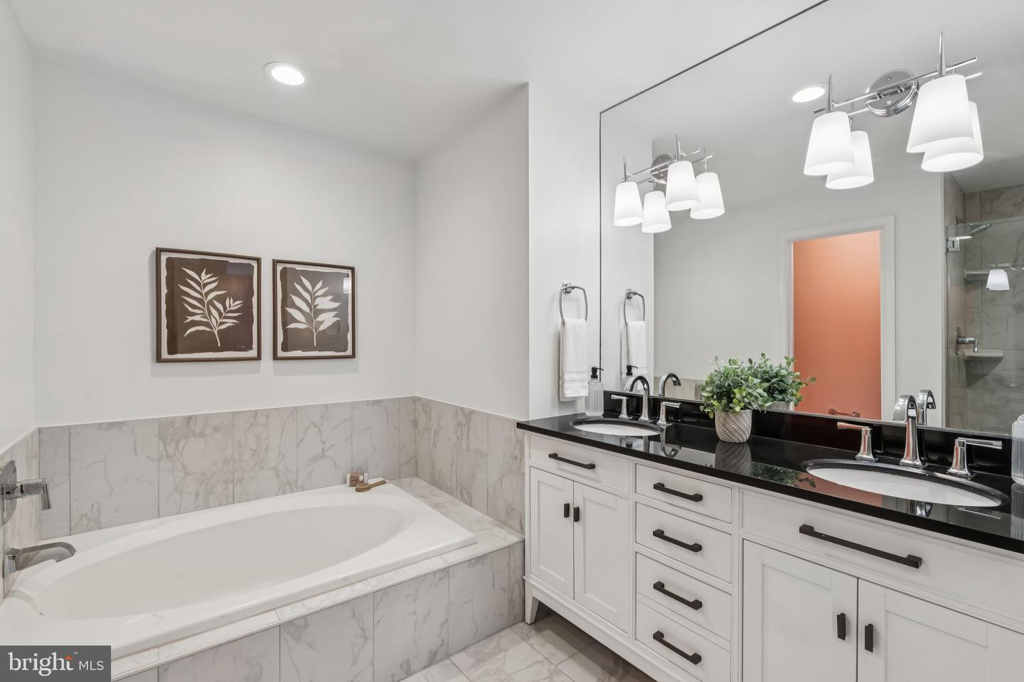 249 S PICKETT ST #302, ALEXANDRIA, Virginia 22304, 2 Bedrooms Bedrooms, ,2 BathroomsBathrooms,Residential,For sale,249 S PICKETT ST #302,VAAX2043156 MLS # VAAX2043156