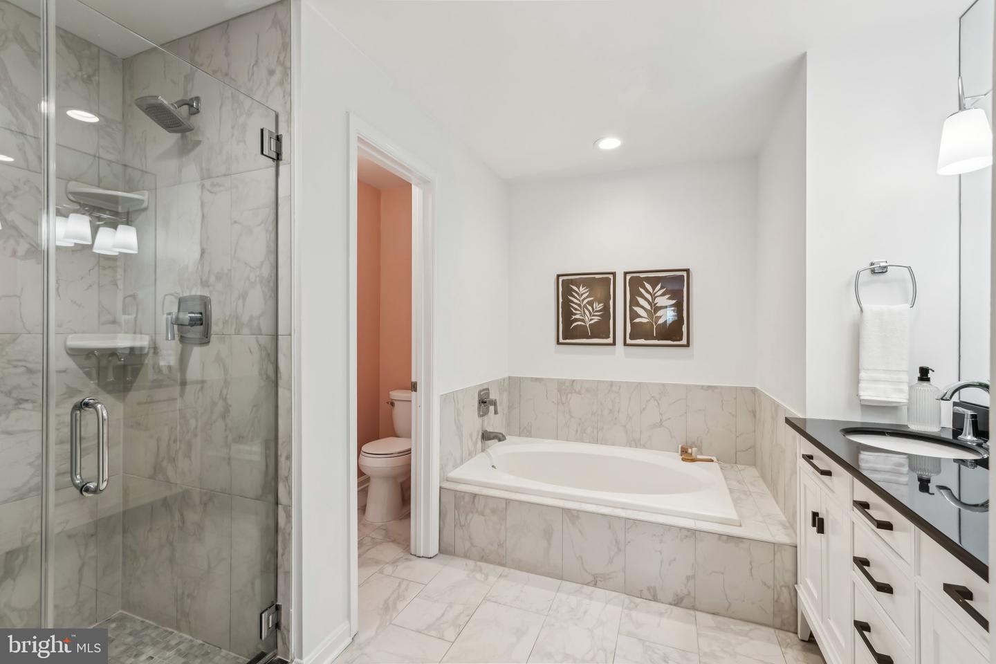 249 S PICKETT ST #302, ALEXANDRIA, Virginia 22304, 2 Bedrooms Bedrooms, ,2 BathroomsBathrooms,Residential,For sale,249 S PICKETT ST #302,VAAX2043156 MLS # VAAX2043156