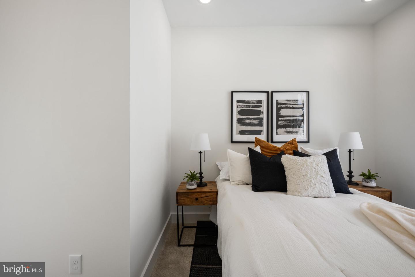 2001 N GEORGE MASON DR, ARLINGTON, Virginia 22207, 6 Bedrooms Bedrooms, ,4 BathroomsBathrooms,Residential,For sale,2001 N GEORGE MASON DR,VAAR2054998 MLS # VAAR2054998