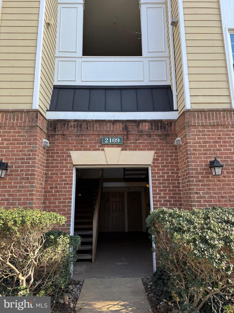 2109 HIGHCOURT LN #203, HERNDON, Virginia 20170, 2 Bedrooms Bedrooms, ,2 BathroomsBathrooms,Residential,For sale,2109 HIGHCOURT LN #203,VAFX2233206 MLS # VAFX2233206