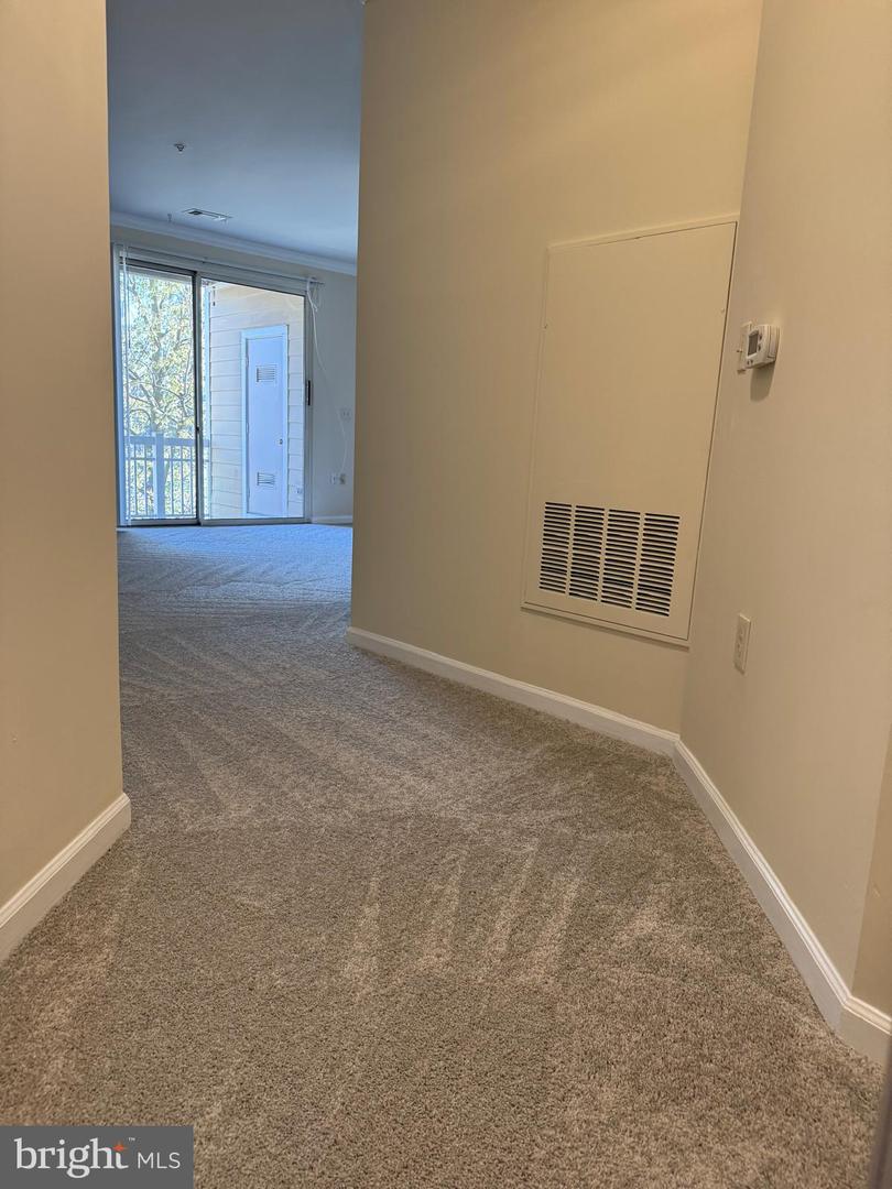 2109 HIGHCOURT LN #203, HERNDON, Virginia 20170, 2 Bedrooms Bedrooms, ,2 BathroomsBathrooms,Residential,For sale,2109 HIGHCOURT LN #203,VAFX2233206 MLS # VAFX2233206