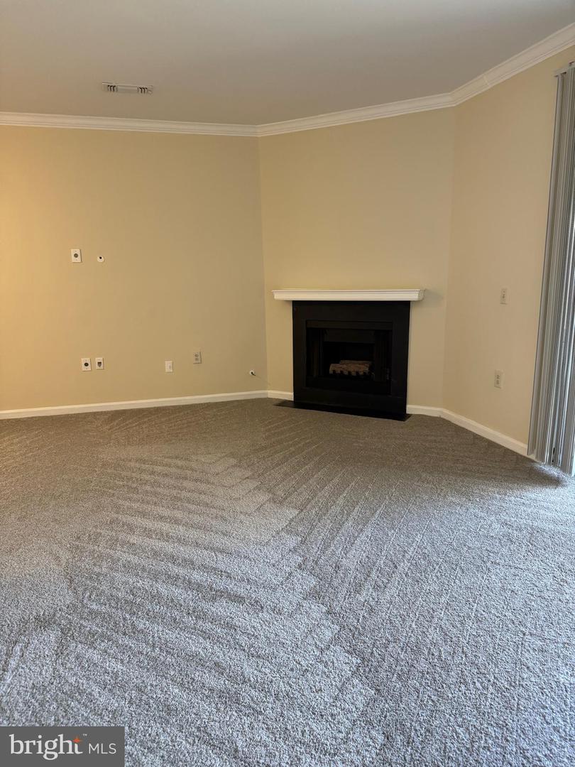 2109 HIGHCOURT LN #203, HERNDON, Virginia 20170, 2 Bedrooms Bedrooms, ,2 BathroomsBathrooms,Residential,For sale,2109 HIGHCOURT LN #203,VAFX2233206 MLS # VAFX2233206
