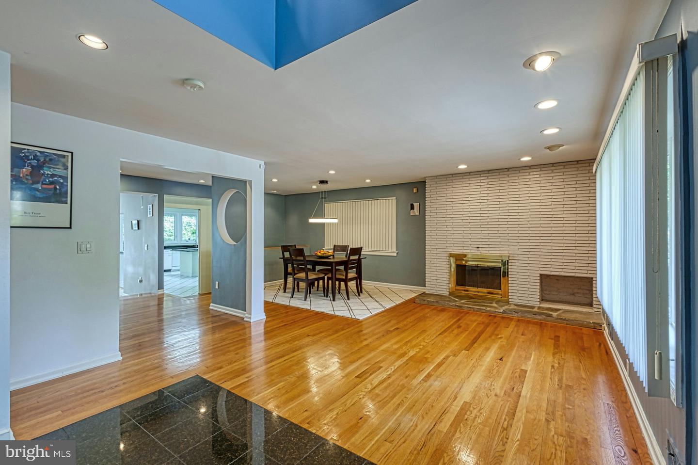 3820 LORCOM LN, ARLINGTON, Virginia 22207, 6 Bedrooms Bedrooms, ,5 BathroomsBathrooms,Residential,For sale,3820 LORCOM LN,VAAR2055870 MLS # VAAR2055870