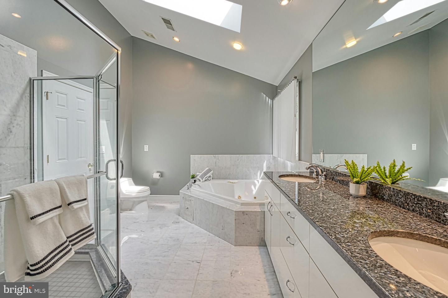 3820 LORCOM LN, ARLINGTON, Virginia 22207, 6 Bedrooms Bedrooms, ,5 BathroomsBathrooms,Residential,For sale,3820 LORCOM LN,VAAR2055870 MLS # VAAR2055870