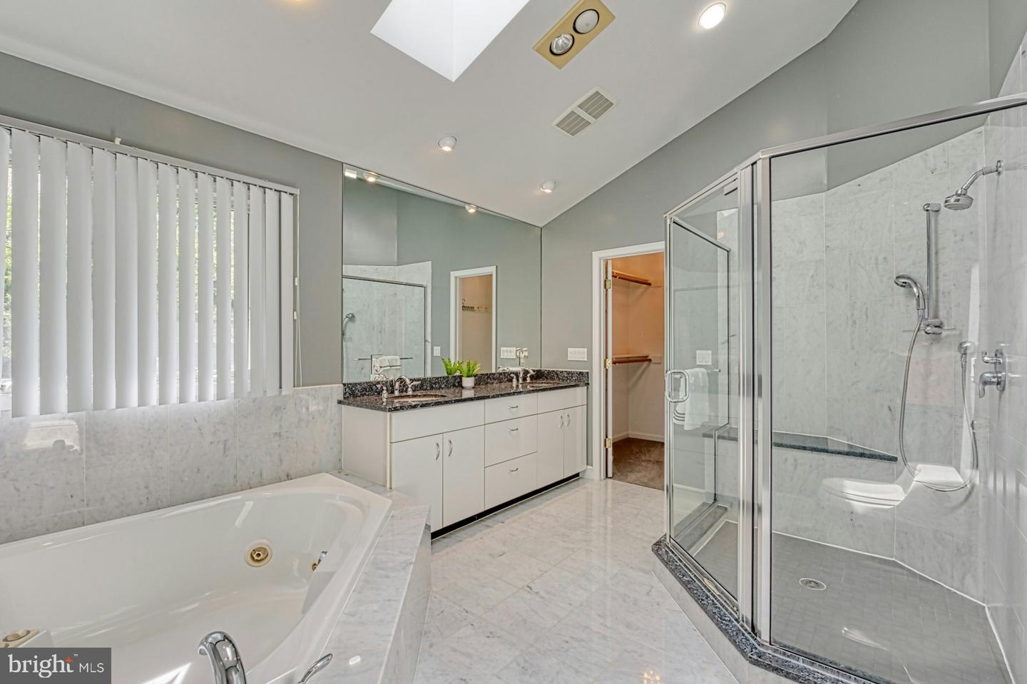 3820 LORCOM LN, ARLINGTON, Virginia 22207, 6 Bedrooms Bedrooms, ,5 BathroomsBathrooms,Residential,For sale,3820 LORCOM LN,VAAR2055870 MLS # VAAR2055870
