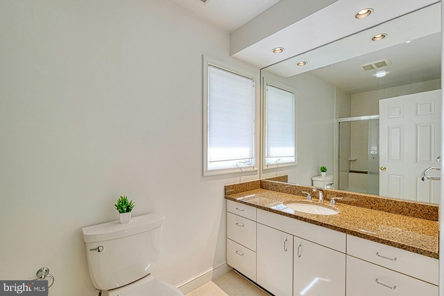 3820 LORCOM LN, ARLINGTON, Virginia 22207, 6 Bedrooms Bedrooms, ,5 BathroomsBathrooms,Residential,For sale,3820 LORCOM LN,VAAR2055870 MLS # VAAR2055870