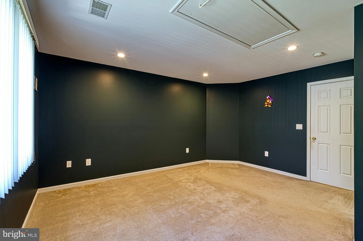3820 LORCOM LN, ARLINGTON, Virginia 22207, 6 Bedrooms Bedrooms, ,5 BathroomsBathrooms,Residential,For sale,3820 LORCOM LN,VAAR2055870 MLS # VAAR2055870