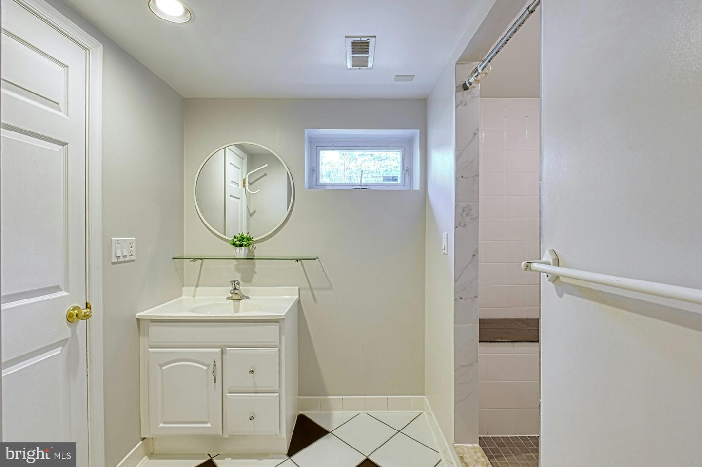 3820 LORCOM LN, ARLINGTON, Virginia 22207, 6 Bedrooms Bedrooms, ,5 BathroomsBathrooms,Residential,For sale,3820 LORCOM LN,VAAR2055870 MLS # VAAR2055870