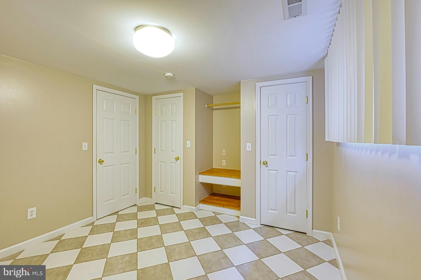 3820 LORCOM LN, ARLINGTON, Virginia 22207, 6 Bedrooms Bedrooms, ,5 BathroomsBathrooms,Residential,For sale,3820 LORCOM LN,VAAR2055870 MLS # VAAR2055870