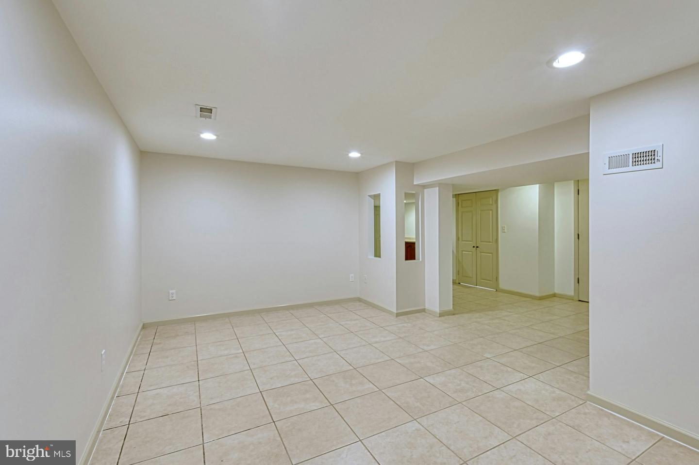 3820 LORCOM LN, ARLINGTON, Virginia 22207, 6 Bedrooms Bedrooms, ,5 BathroomsBathrooms,Residential,For sale,3820 LORCOM LN,VAAR2055870 MLS # VAAR2055870