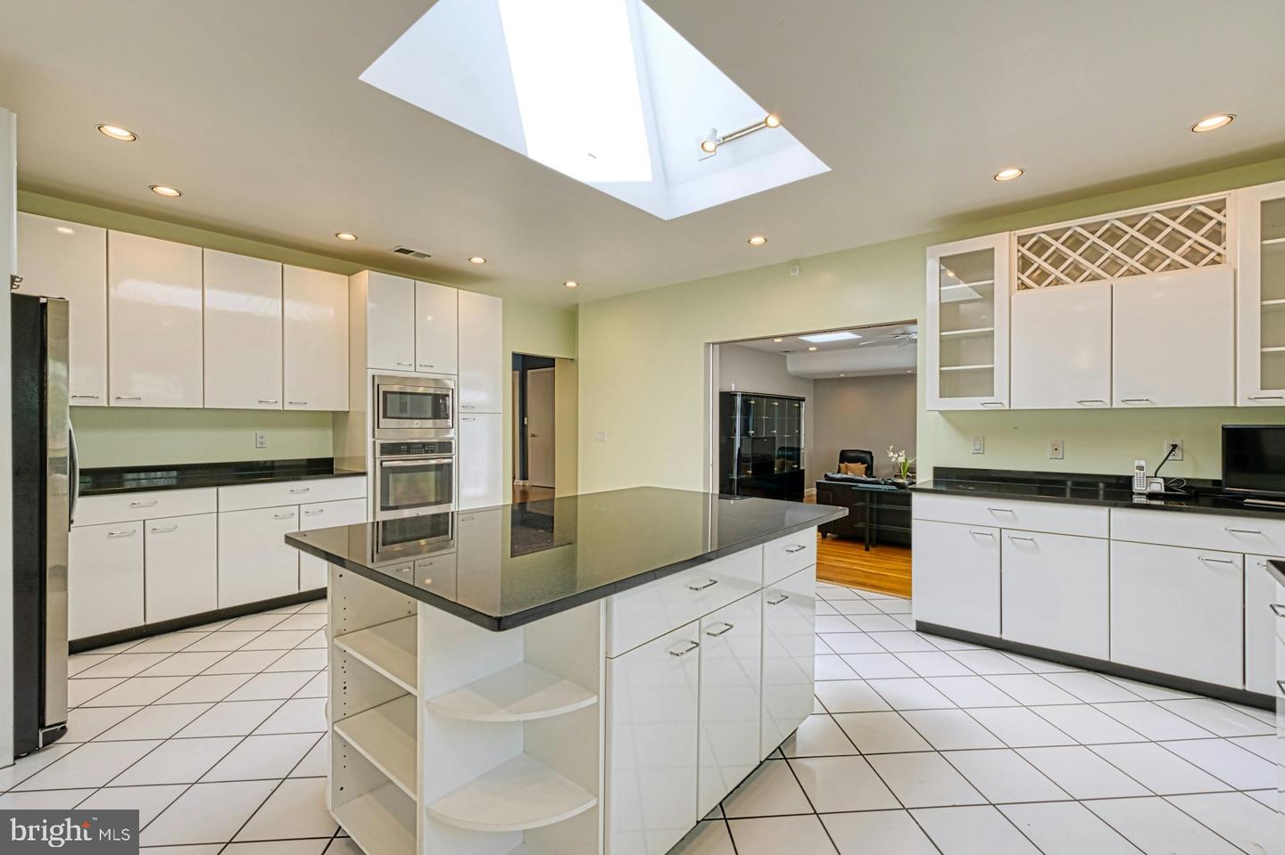 3820 LORCOM LN, ARLINGTON, Virginia 22207, 6 Bedrooms Bedrooms, ,5 BathroomsBathrooms,Residential,For sale,3820 LORCOM LN,VAAR2055870 MLS # VAAR2055870