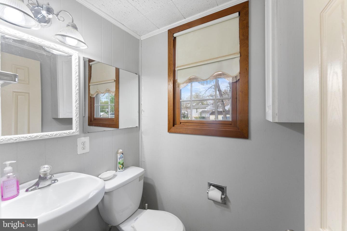 170 LAMBERT DR, MANASSAS PARK, Virginia 20111, 4 Bedrooms Bedrooms, ,1 BathroomBathrooms,Residential,For sale,170 LAMBERT DR,VAMP2002980 MLS # VAMP2002980