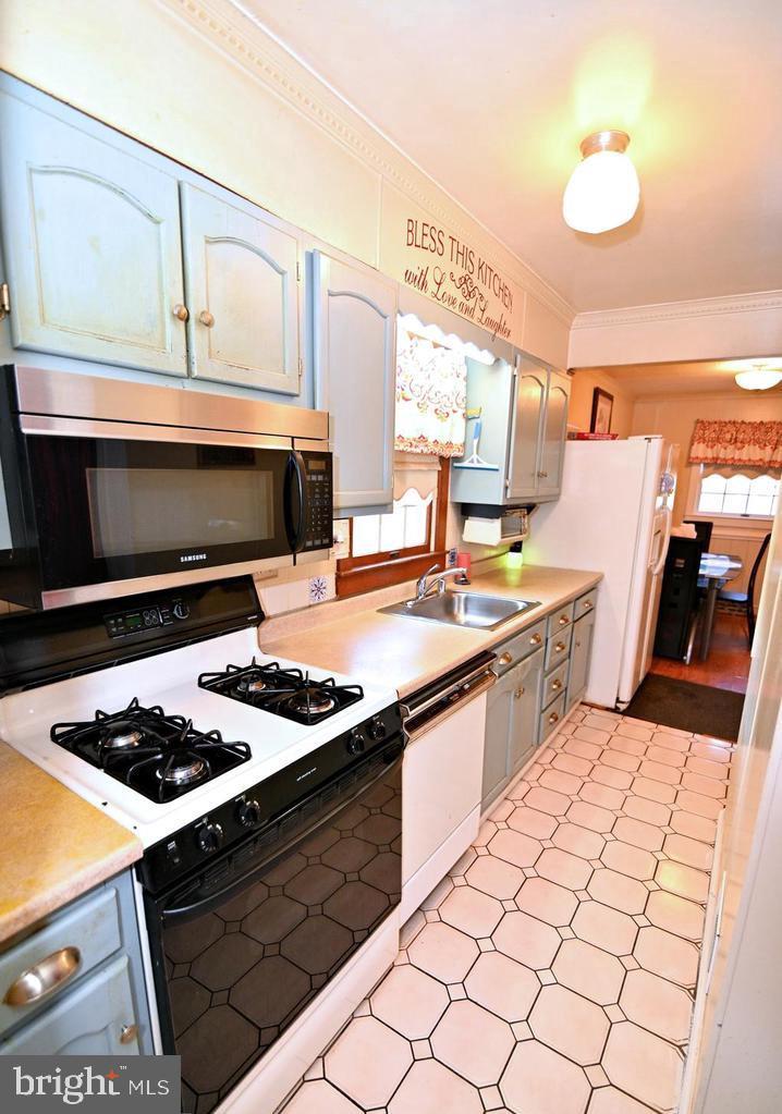 170 LAMBERT DR, MANASSAS PARK, Virginia 20111, 4 Bedrooms Bedrooms, ,1 BathroomBathrooms,Residential,For sale,170 LAMBERT DR,VAMP2002980 MLS # VAMP2002980