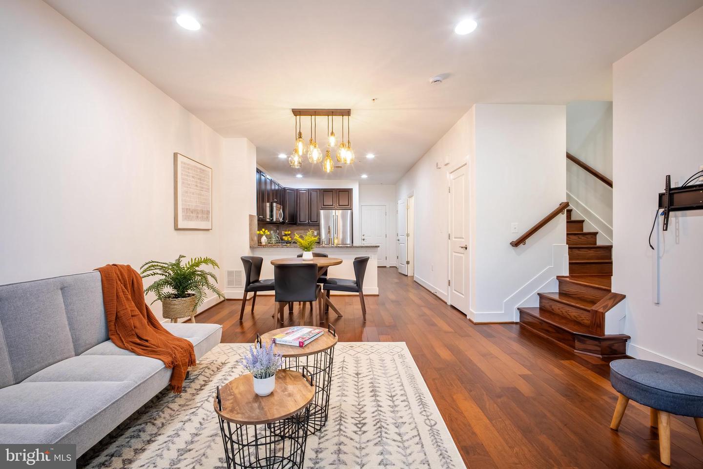 2215 RICHMOND HWY #101, ALEXANDRIA, Virginia 22301, 3 Bedrooms Bedrooms, ,2 BathroomsBathrooms,Residential,For sale,2215 RICHMOND HWY #101,VAAX2044120 MLS # VAAX2044120