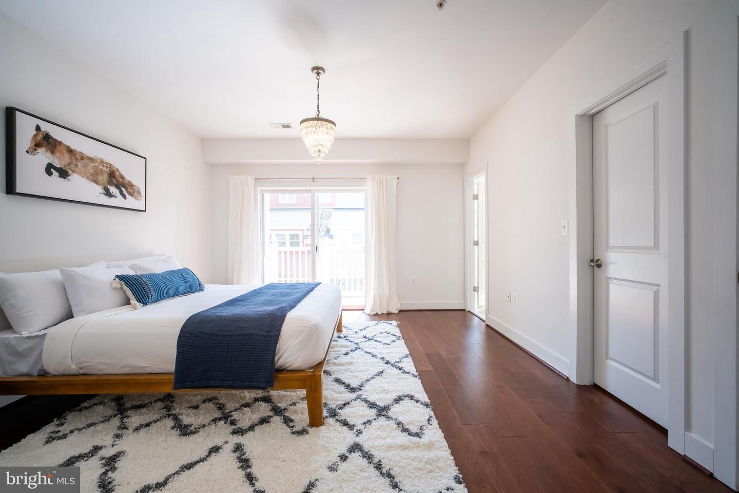 2215 RICHMOND HWY #101, ALEXANDRIA, Virginia 22301, 3 Bedrooms Bedrooms, ,2 BathroomsBathrooms,Residential,For sale,2215 RICHMOND HWY #101,VAAX2044120 MLS # VAAX2044120