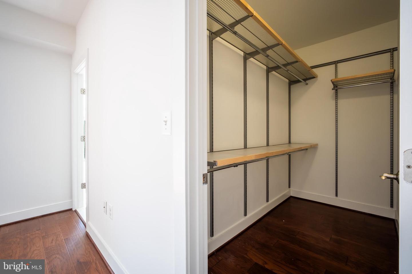 2215 RICHMOND HWY #101, ALEXANDRIA, Virginia 22301, 3 Bedrooms Bedrooms, ,2 BathroomsBathrooms,Residential,For sale,2215 RICHMOND HWY #101,VAAX2044120 MLS # VAAX2044120