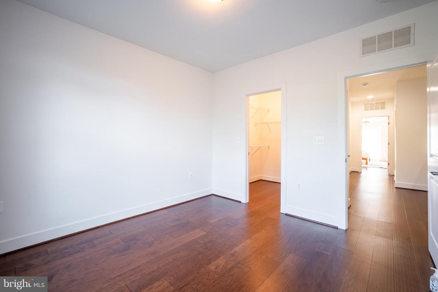 2215 RICHMOND HWY #101, ALEXANDRIA, Virginia 22301, 3 Bedrooms Bedrooms, ,2 BathroomsBathrooms,Residential,For sale,2215 RICHMOND HWY #101,VAAX2044120 MLS # VAAX2044120