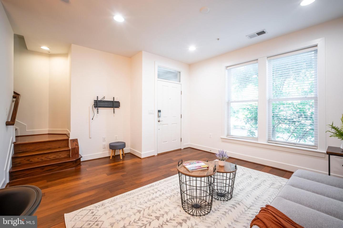 2215 RICHMOND HWY #101, ALEXANDRIA, Virginia 22301, 3 Bedrooms Bedrooms, ,2 BathroomsBathrooms,Residential,For sale,2215 RICHMOND HWY #101,VAAX2044120 MLS # VAAX2044120