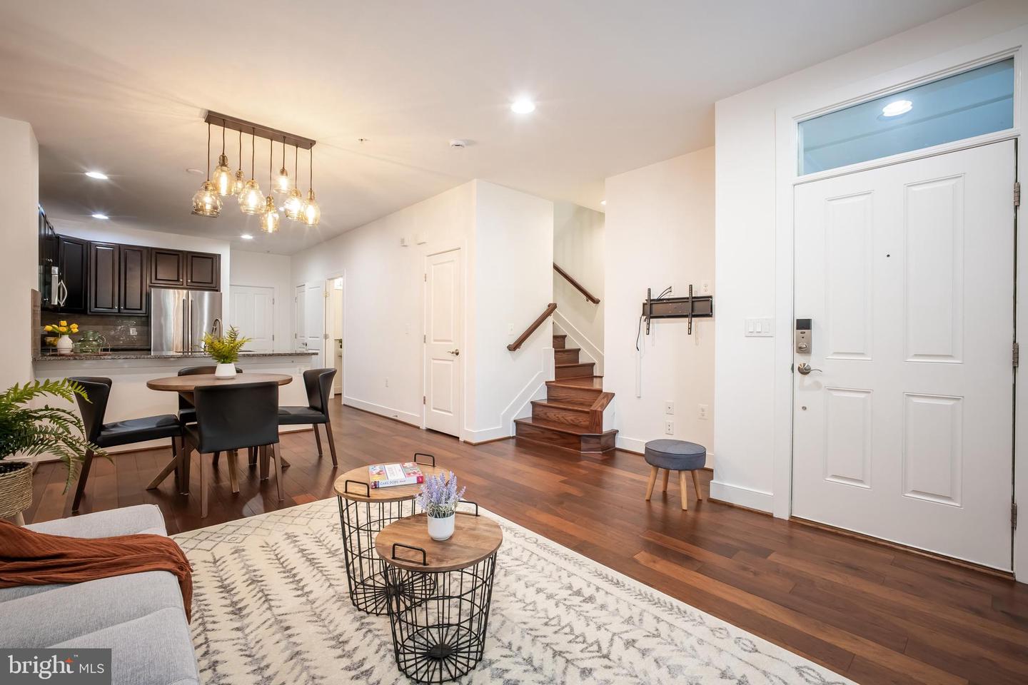 2215 RICHMOND HWY #101, ALEXANDRIA, Virginia 22301, 3 Bedrooms Bedrooms, ,2 BathroomsBathrooms,Residential,For sale,2215 RICHMOND HWY #101,VAAX2044120 MLS # VAAX2044120