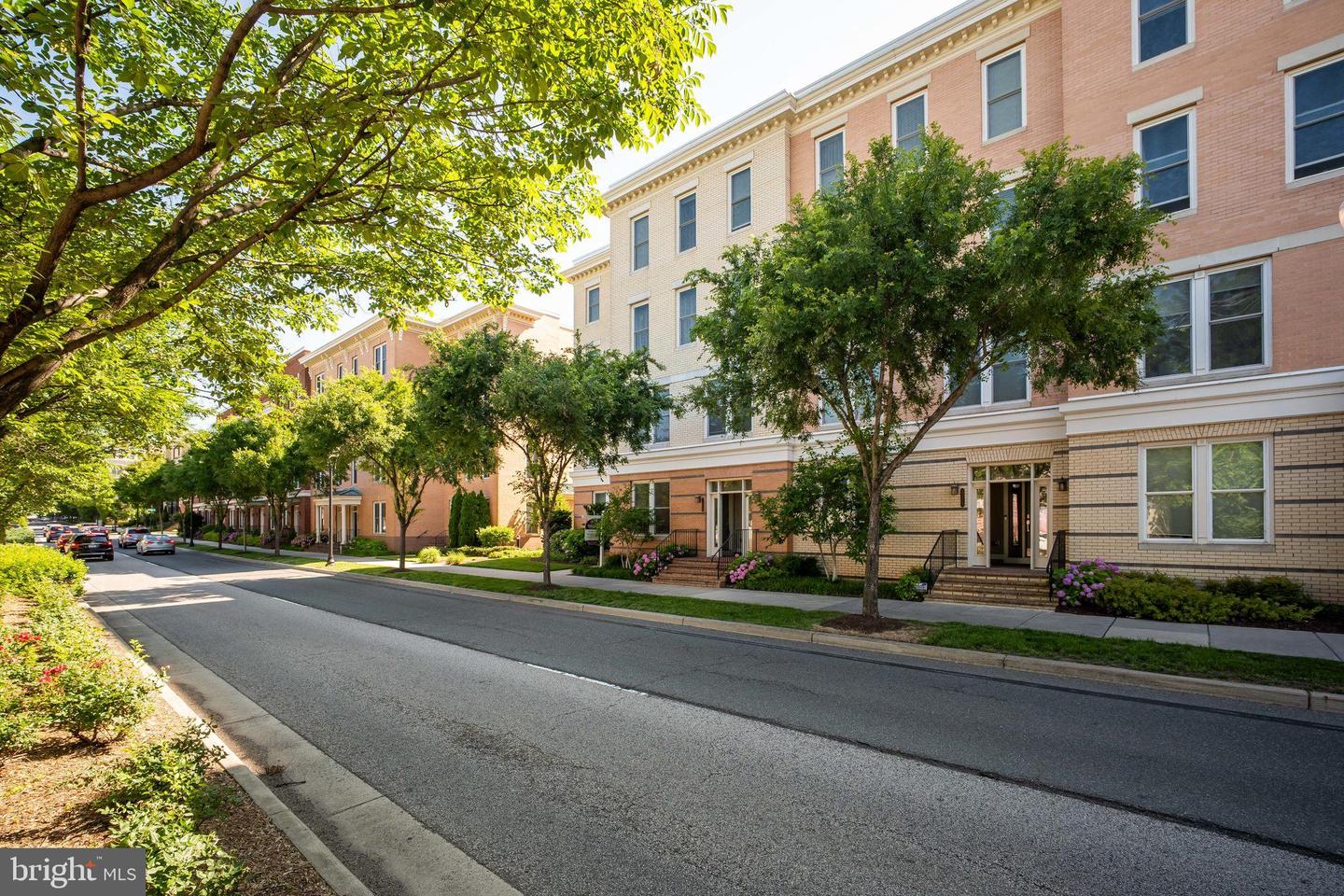 2215 RICHMOND HWY #101, ALEXANDRIA, Virginia 22301, 3 Bedrooms Bedrooms, ,2 BathroomsBathrooms,Residential,For sale,2215 RICHMOND HWY #101,VAAX2044120 MLS # VAAX2044120