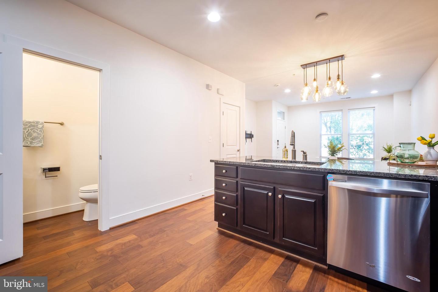 2215 RICHMOND HWY #101, ALEXANDRIA, Virginia 22301, 3 Bedrooms Bedrooms, ,2 BathroomsBathrooms,Residential,For sale,2215 RICHMOND HWY #101,VAAX2044120 MLS # VAAX2044120