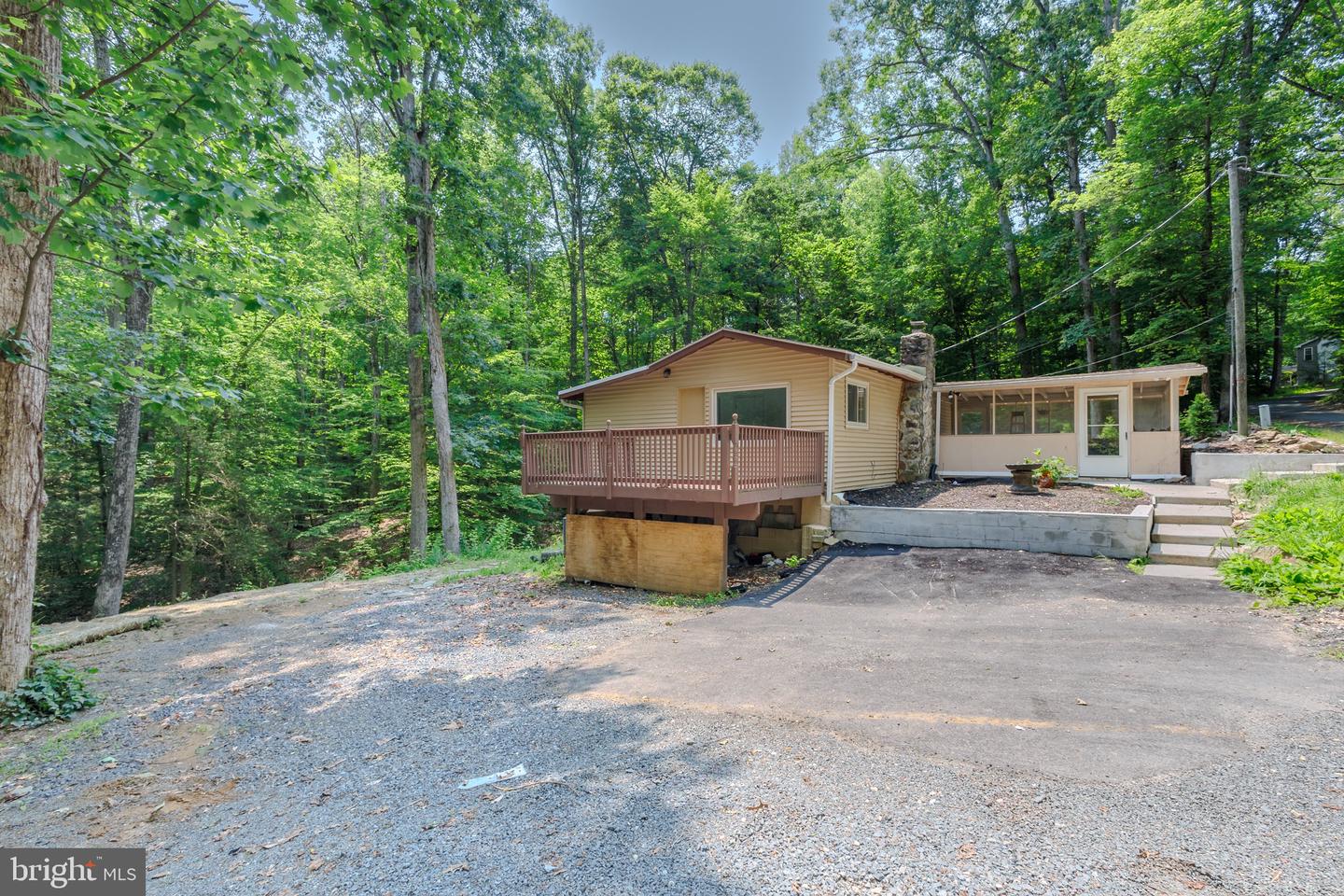 11909 WATERSIDE DR, MANASSAS, Virginia 20112, 2 Bedrooms Bedrooms, ,1 BathroomBathrooms,Residential,For sale,11909 WATERSIDE DR,VAPW2092038 MLS # VAPW2092038