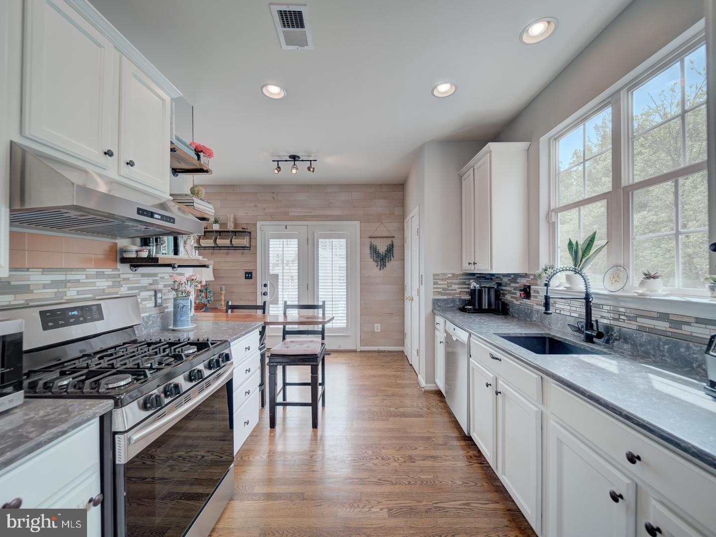 9477 CROMARTY CT, BRISTOW, Virginia 20136, 3 Bedrooms Bedrooms, ,3 BathroomsBathrooms,Residential,For sale,9477 CROMARTY CT,VAPW2092256 MLS # VAPW2092256